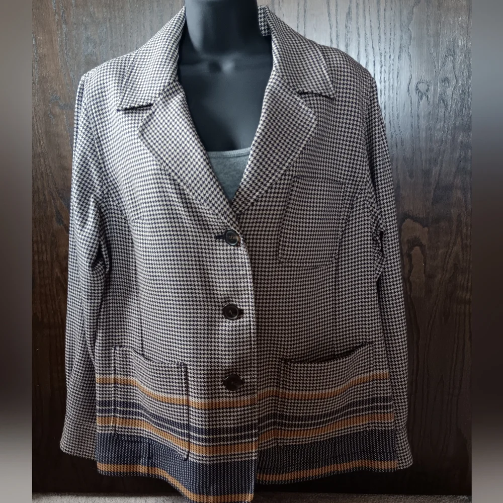 Pendleton Women's Houndstooth Blazer with Striped Hem - Picture 1 of 4